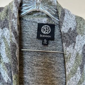 Camouflage cardigan by Bobeau size XL